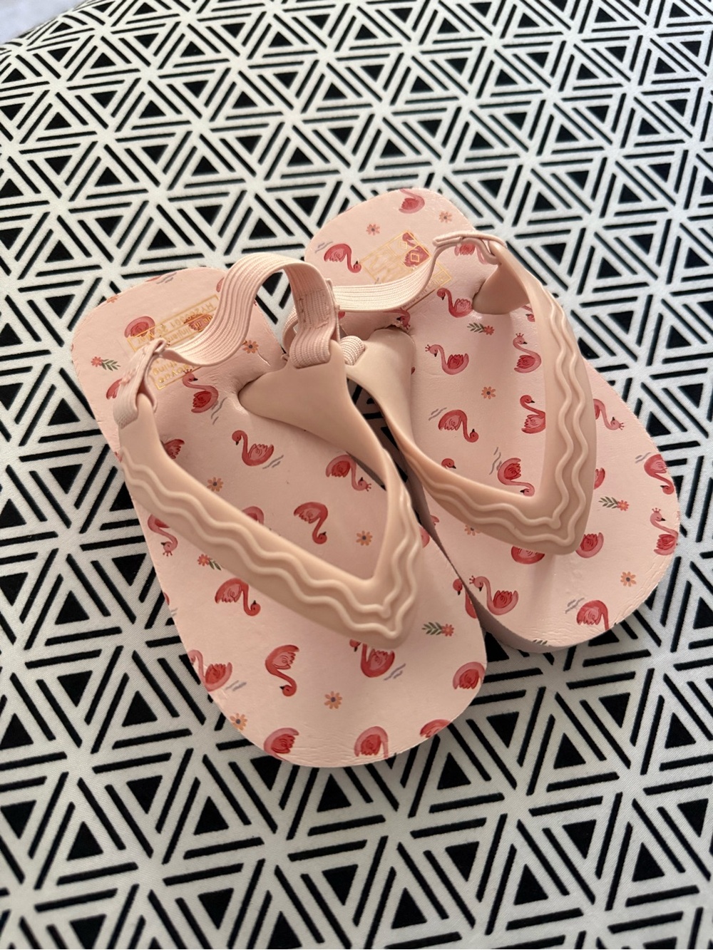 Amazon Pink Flamingo Pattern Toddler Flip Flops
